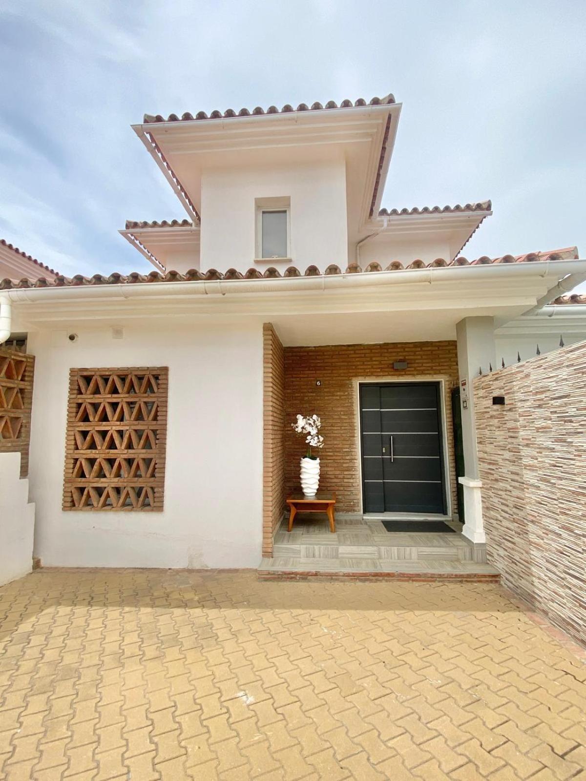 Holiday home Higueron Spa Chalet *
